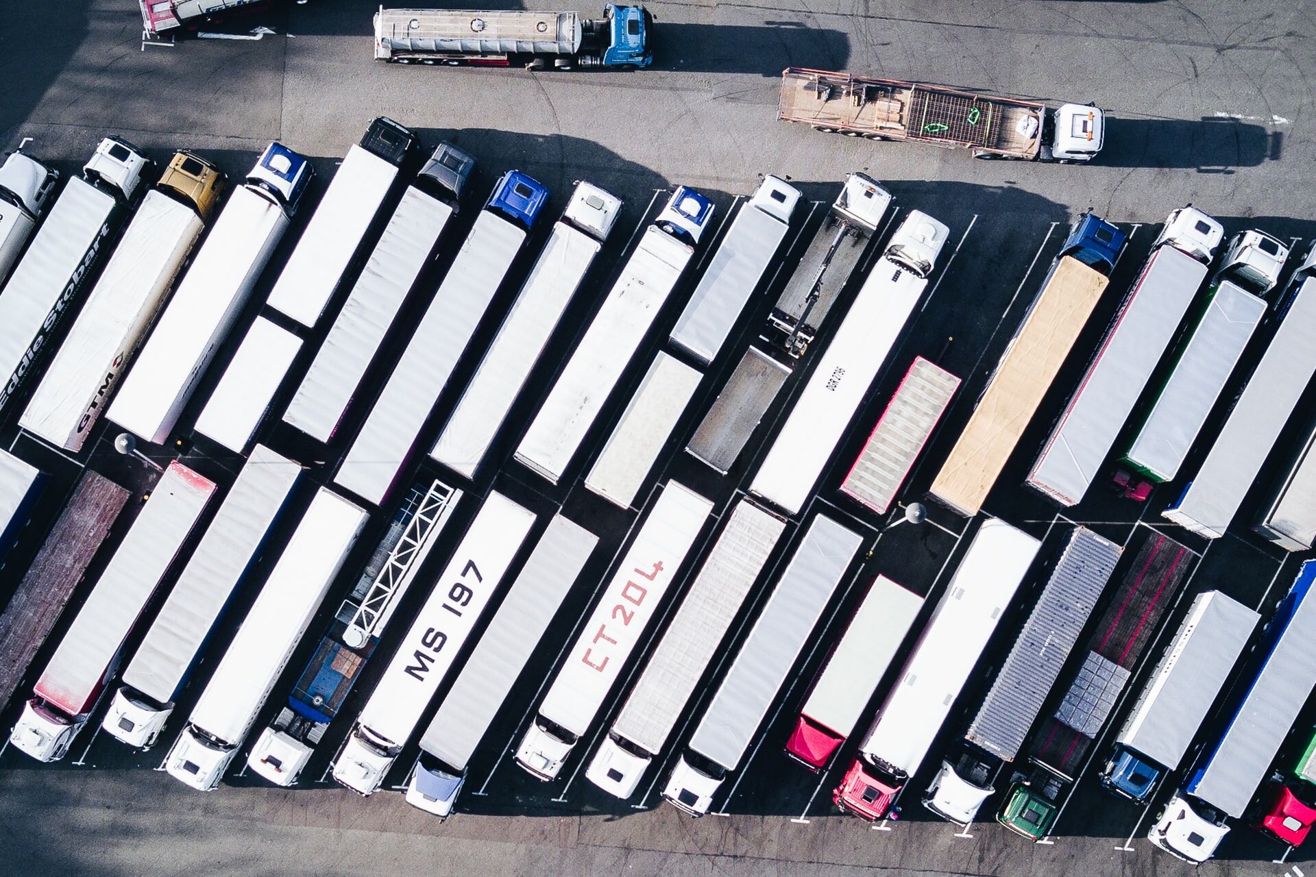 truck, trucking, shipping, containers, logistics
