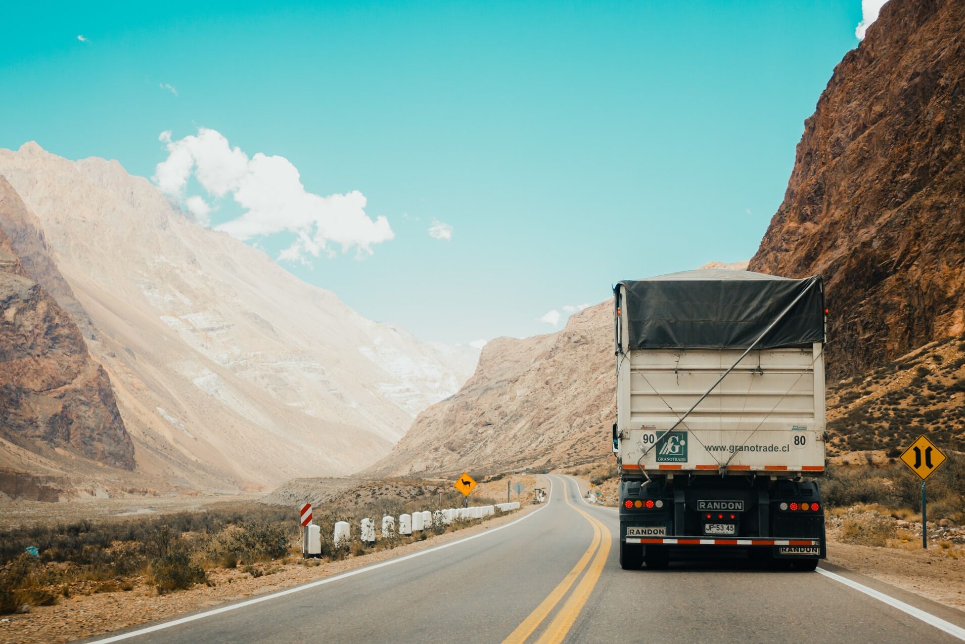 truck, trucking, shipping, containers, logistics