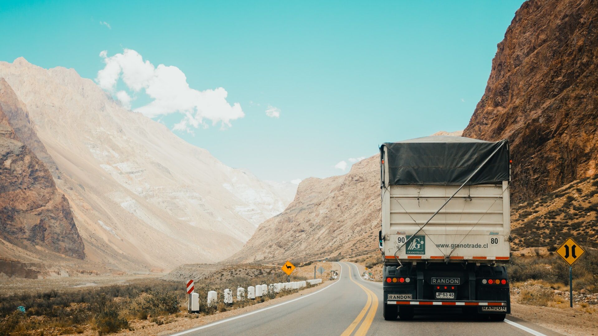 truck, trucking, shipping, containers, logistics