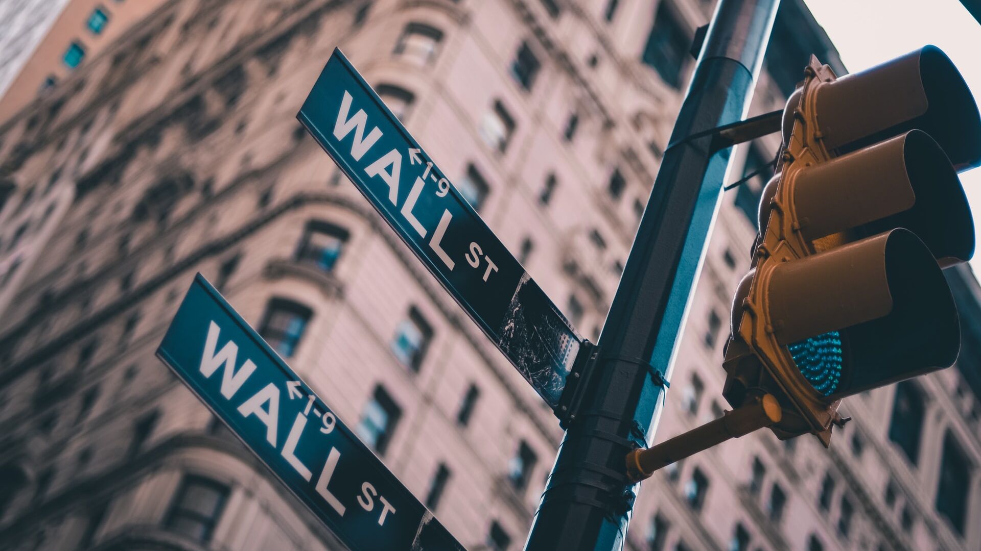 Wall Street, finance, wealth, economy