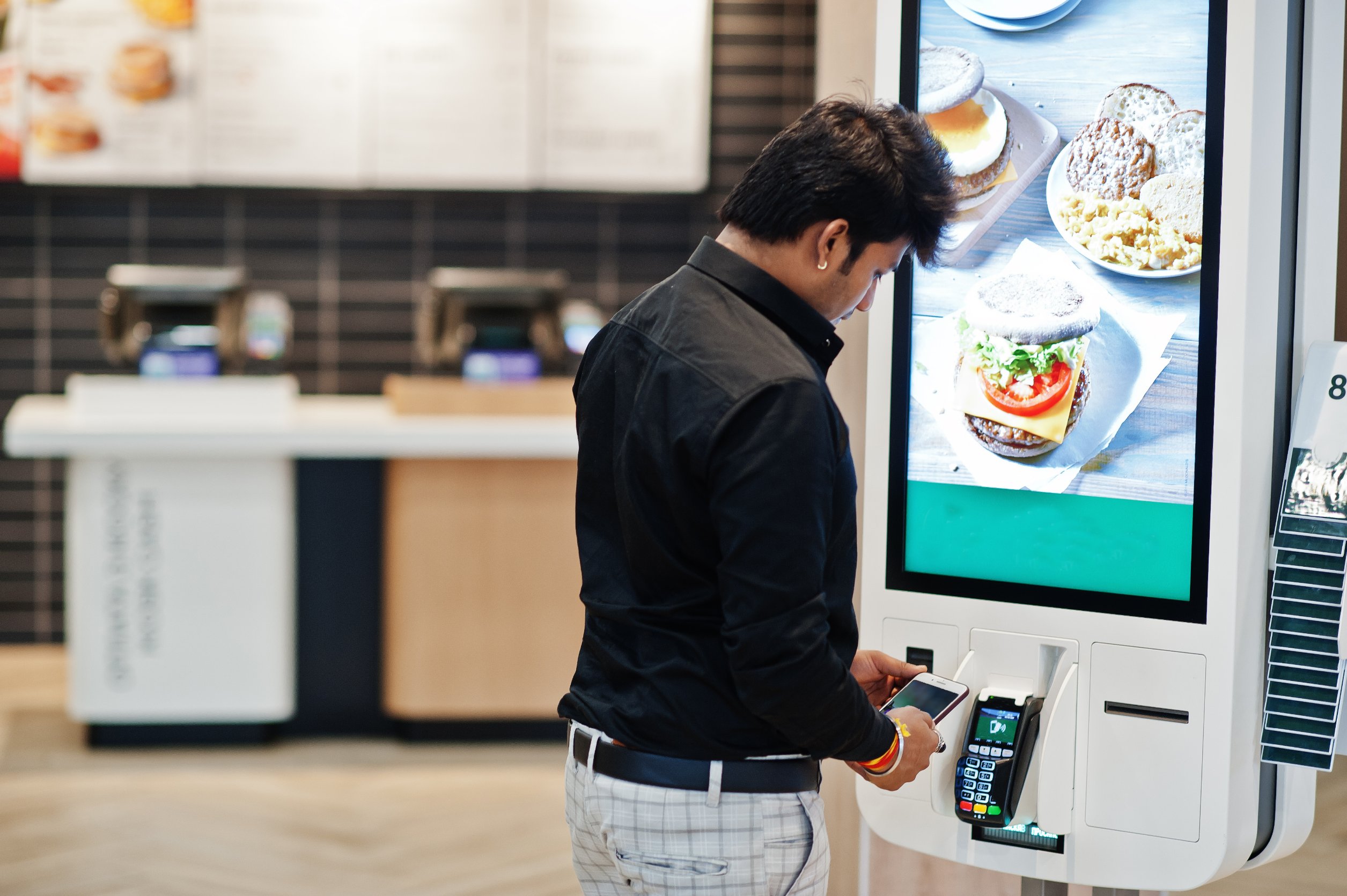 Embedded Finance Operating System Icon 5 ways embedded finance is changing the financial services experience ...
