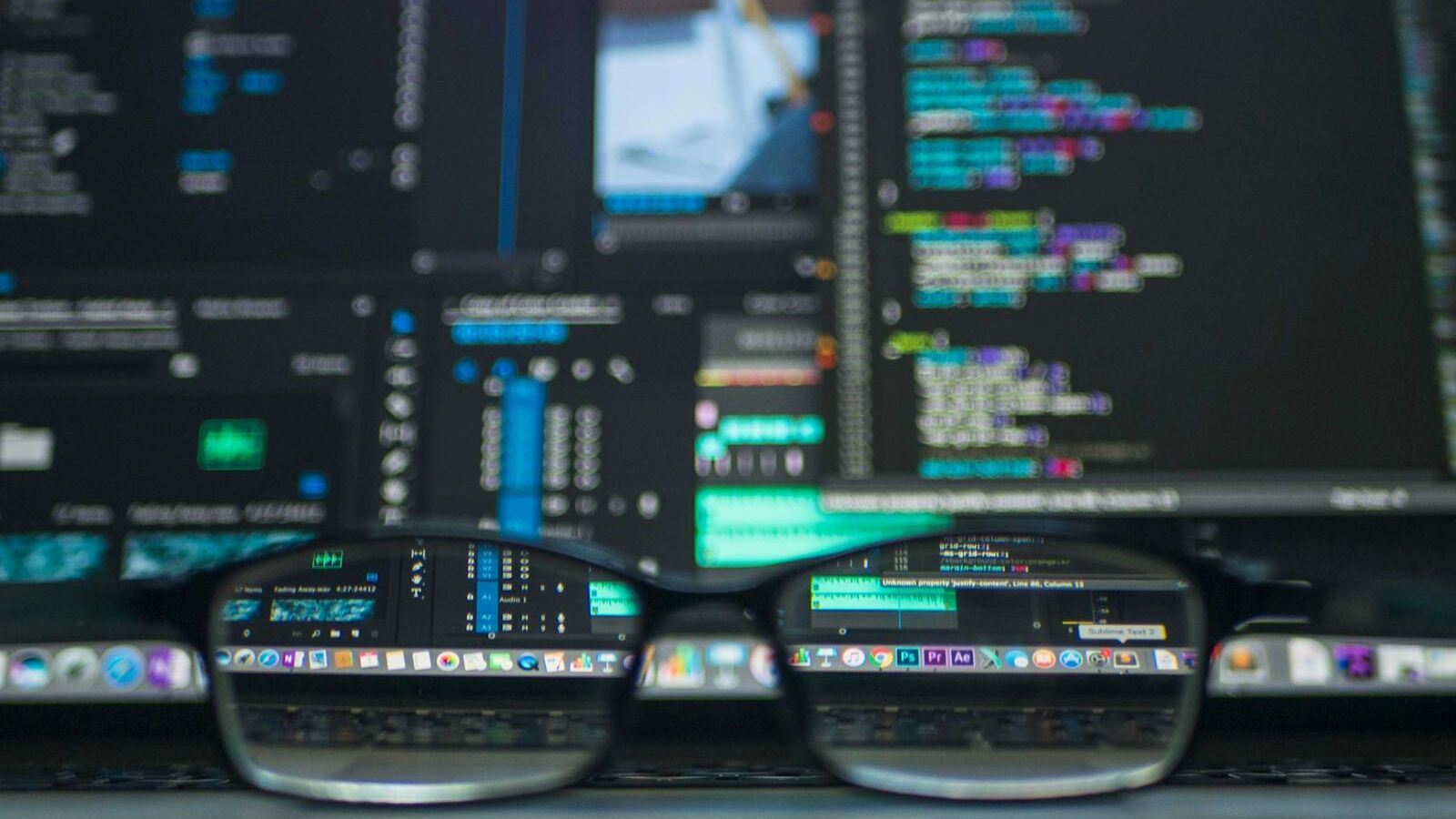 Data Codes through Eyeglasses