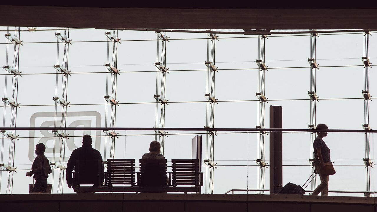 silhouettes, people, bank