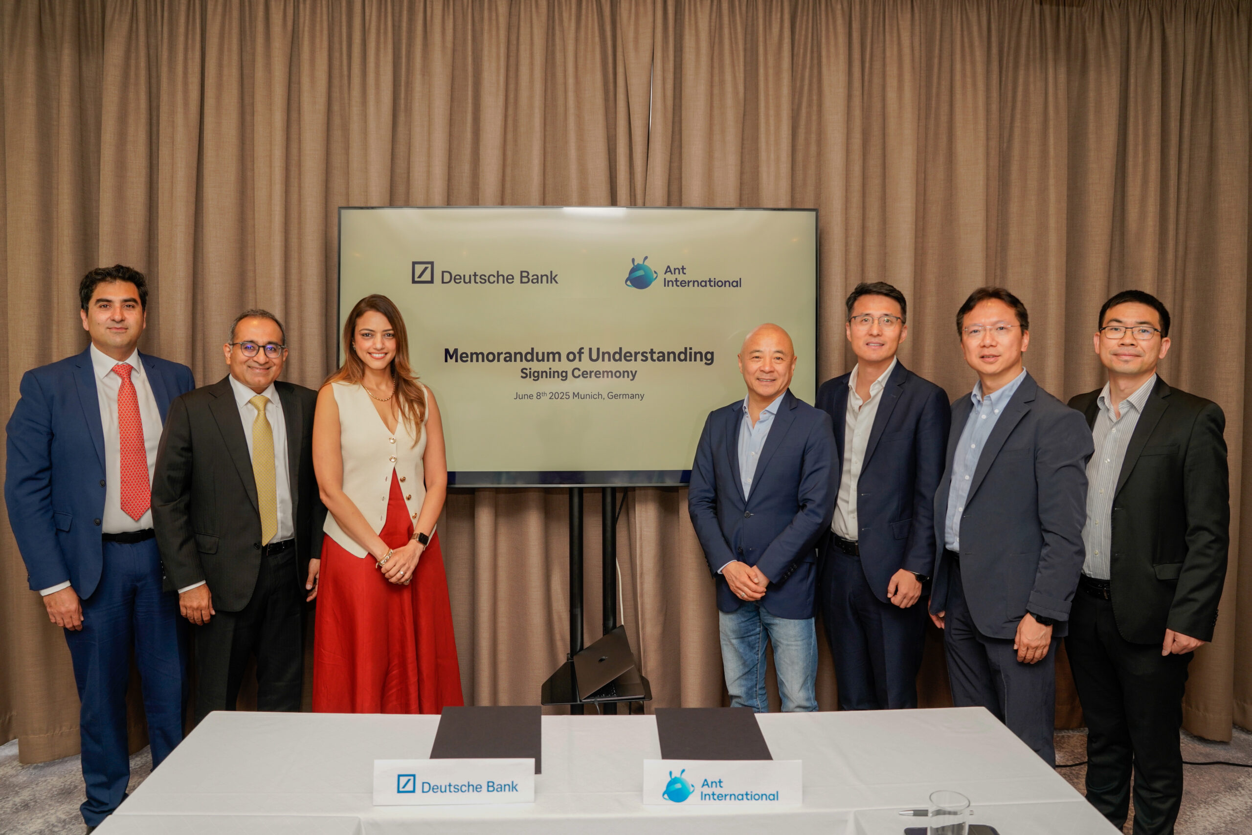 Ant International, Deutsche Bank team up to provide integrated cross-border payment solutions to global merchants