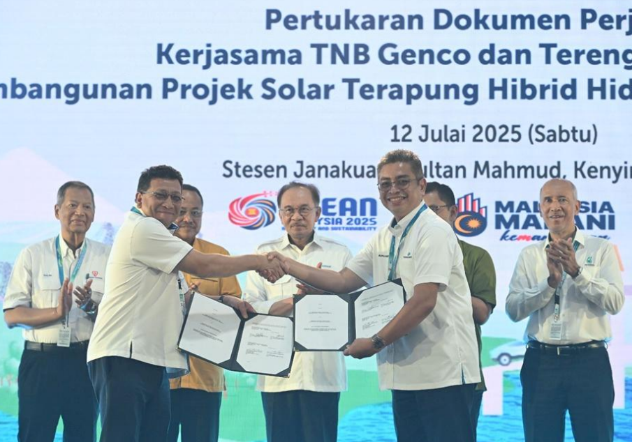 Malaysia's Green Energy Milestone: Launch of Hydro Floating Solar and Green Hydrogen Hub in Terengganu