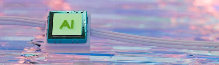 A square of aluminum is resting on glass.