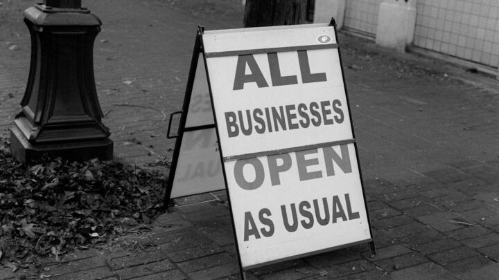 a sign that is on the side of the road